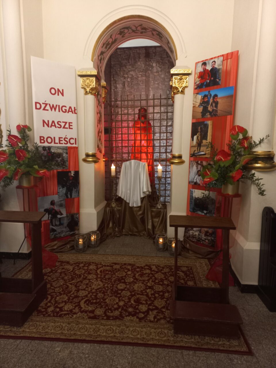 On dźwigał nasze boleści…